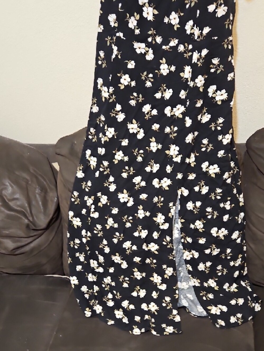Old Navy Black Maxi Dress with White Floral Pattern - Picture 3 of 10